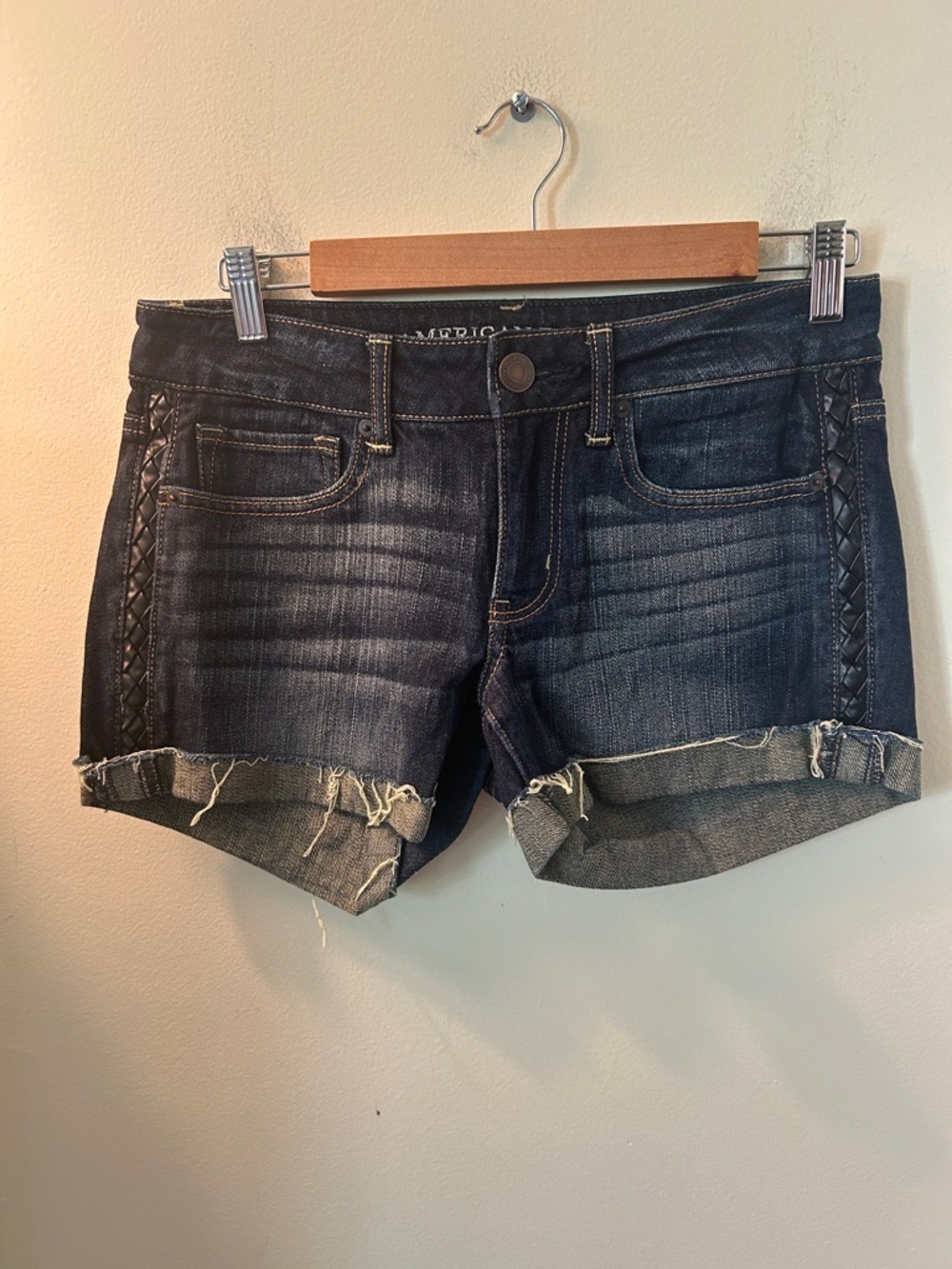 American Eagle AEO Womens Stretch Jean Shorts Sz 6 Braided Black Leather Cutoffs